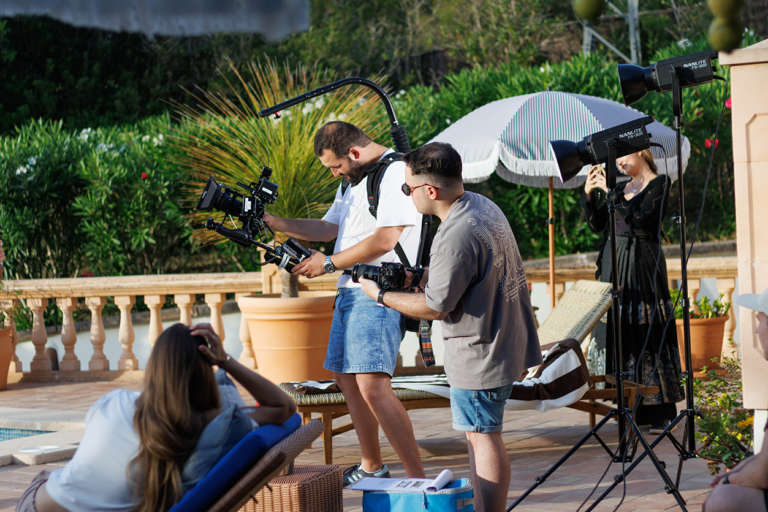 Filmmakers trabajando en equipo